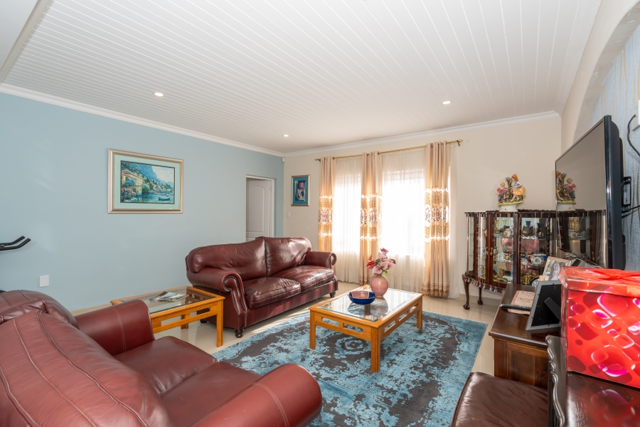 4 Bedroom Property for Sale in Myburgh Park Western Cape